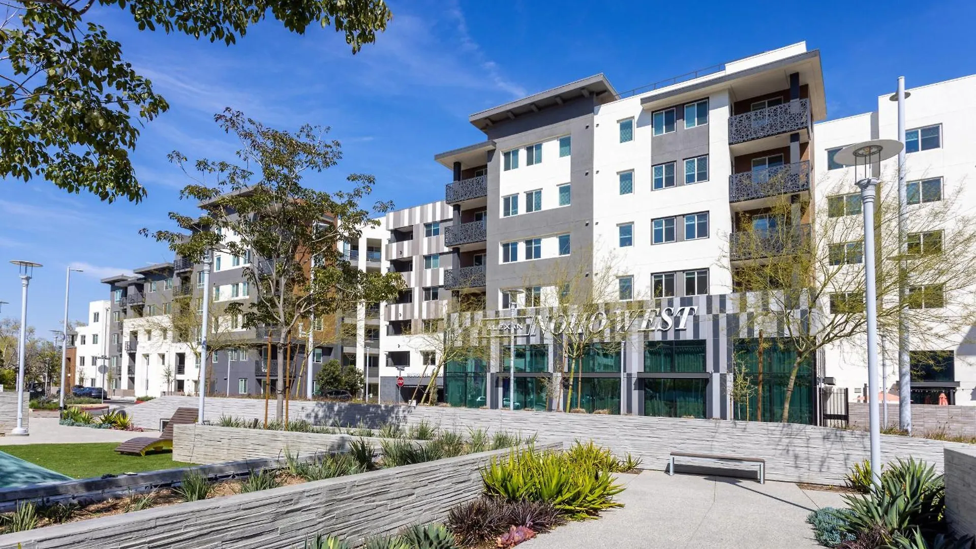 Apartment Heart Of North Hollywood 2 Bed Apt Free Parking, Hot Tub, Pool, Gym Los Angeles