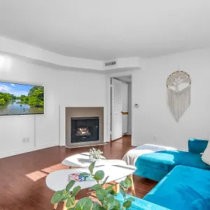 Cozy 2 Bedroom & 2 Bathrooms By Beverly Hills With Free Parking Los Angeles